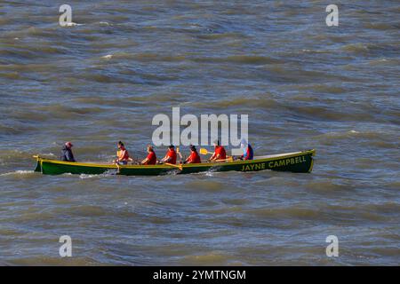 Pilotenrennen auf der Severn-Mündung bei rauer See Stockfoto