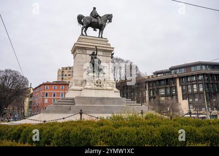 Ein riesiges Giuseppe Garibaldi-Denkmal, Monumento a Giuseppe Garibaldi vor dem Schloss Sforza, Castello Sforzesco in Mailand 10.01.2024 Stockfoto