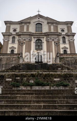 Blick auf die Kirche Santa Maria Maggiore im Stadtzentrum, Triest, Italien 04.01.2024 Stockfoto