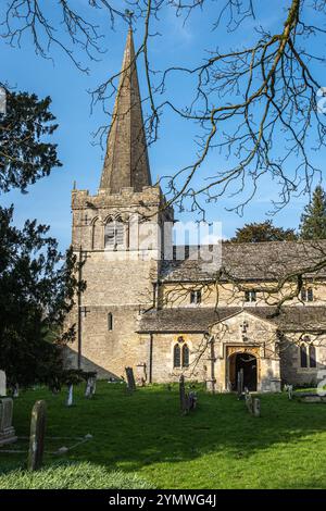 All Saints' Church, Außenansicht von Ampney, Gloucestershire, England Stockfoto