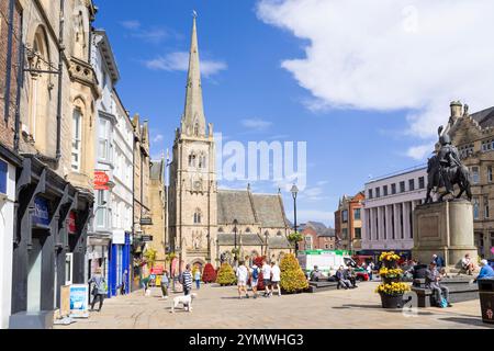 Durham Market Place mit einer Reiterstatue von Charles William Vane Stewart und St. Nicholas Church im Durham County Durham England Großbritannien GB Europa Stockfoto