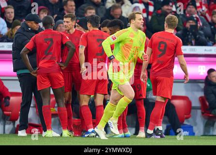 Manuel NEUER, Torhüter FCB 1 im Spiel FC BAYERN MÜNCHEN - FC AUGSBURG 3-0 am 22. November 2024 in München. Saison 2024/2025, 1.Bundesliga, FCB, München, Spieltag 11, 11.Spieltag Stockfoto