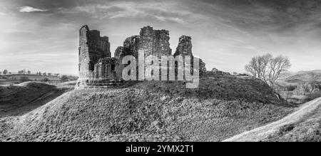 Die Ruinen von Brough Castle in Cumbria sind das Stammhaus der Familie Clifford, die letzte Pacht wurde Lady Anne Clifford zugeschrieben. Stockfoto