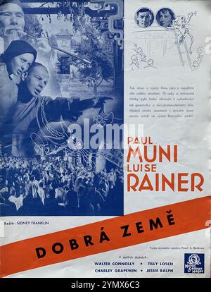 Tschechische Handelsanzeige für PAUL MUNI und LUISE RAINER in DER GUTEN ERDE / DOBRA ZEME 1937 Regisseur SIDNEY FRANKLIN Roman Pearl S. Buck Metro Goldwyn Mayer (MGM) Stockfoto