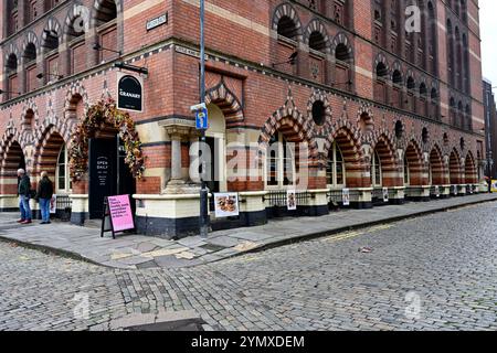 Das Gebäude des Granary Grades II ist denkmalgeschützt auf der walisischen Rückseite, Bristol, Großbritannien. Erbaut 1869 mit lokalen roten Cattybrook-Ziegeln im byzantinischen Bristol-Stil Stockfoto