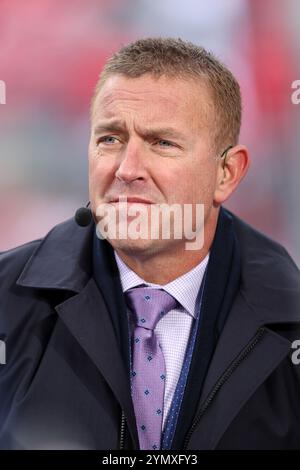 Columbus, Usa. November 2024. ESPN Gameday Sportscaster Kirk Herbstreit am Set vor dem Spiel der Ohio State Buckeyes gegen die Indiana Hoossiers in Columbus, Ohio am Samstag, den 23. November 2024. Foto: Aaron Josefczyk/UPI Credit: UPI/Alamy Live News Stockfoto