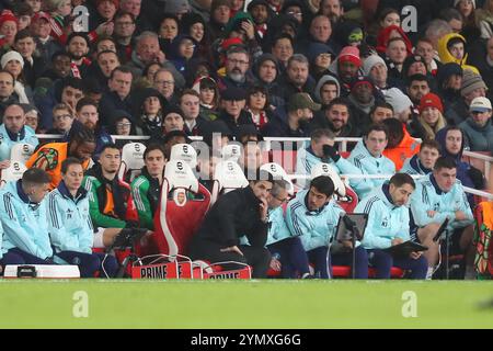 Emirates Stadium, London, Großbritannien. November 2024. Premier League Football, Arsenal gegen Nottingham Forest; Arsenal-Manager Mikel Arteta Credit: Action Plus Sports/Alamy Live News Stockfoto