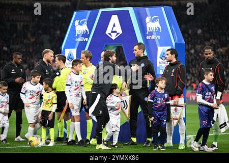 Das Team des FC Juventus und des AC Milan während des italienischen Fußballspiels der Serie A zwischen dem AC Milan und dem FC Juventus am 23. November 2024 im Stadion Giuseppe Meazza San Siro Siro in Mailand Stockfoto