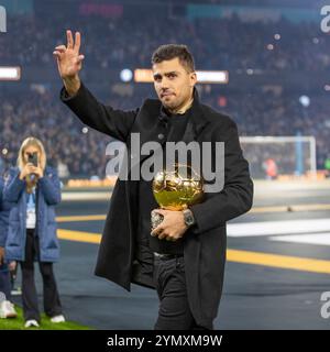 Rodri #16 des FC Manchester City während des Premier League-Spiels zwischen Manchester City und Tottenham Hotspur im Etihad Stadium, Manchester am Samstag, den 23. November 2024. (Foto: Mike Morese | MI News) Credit: MI News & Sport /Alamy Live News Stockfoto