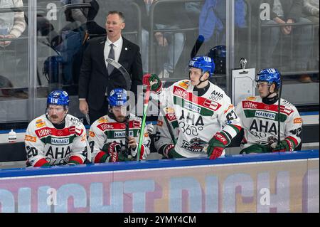 Ted Dent (Chef-Trainer, Augsburger Panther). GER, EHC Red Bull München vs. Augsburger Panther, Eishockey, DEL, 19. Spieltag, Saison 2024/2025, 23.11.2024. Foto: Eibner-Pressefoto/Heike Feiner Stockfoto