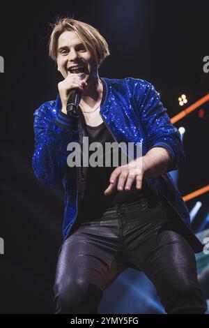 Vincent Gross bei der Schlagernacht des Jahres live auf der Original Tour in der Berliner Uber Arena am 16. November 2024 Stockfoto