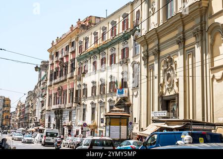 Neapel Neapel Italien, Centro Storico historisches Zentrum, Piazza Dante, Kirche Santa Maria di Caravaggio, Barockstil, Cocktailbar New Moda¬, AR Stockfoto