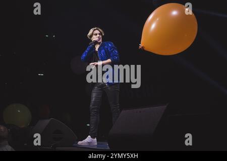 Vincent Gross bei der Schlagernacht des Jahres live auf der Original Tour in der Berliner Uber Arena am 16. November 2024 Stockfoto