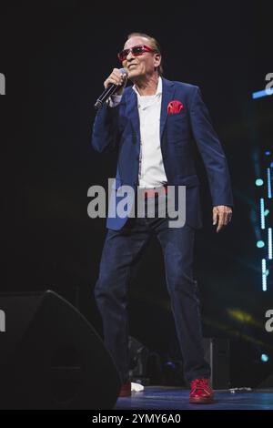 Michael Holm bei der Schlagernacht des Jahres live auf der Original Tour in der Berliner Uber Arena am 16. November 2024 Stockfoto