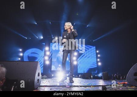 Matthias Reim bei der Schlagernacht des Jahres live auf der Original Tour in der Berliner Uber Arena am 16. November 2024 Stockfoto