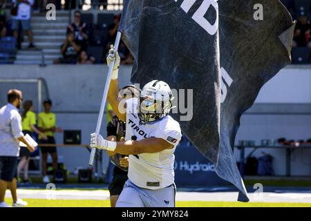 European League of Football, elf/ Spiel : Tirol Raiders bei Stuttgart Surge, am Juni. 25. 2023, im Gazi-Stadion, Stuttgart, Deutschland Einlauf der RAID Stockfoto