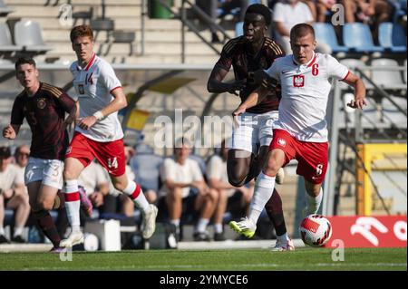 LEGNICA, POLEN - 11. SEPTEMBER 2023: Freundschaftsfußballspiel unter 20 Elite League Polen gegen Deutschland 1:1. In Aktion Joshua Quarshie (L) Antoni Kozuba Stockfoto