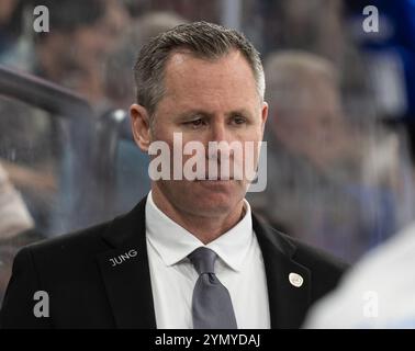 Ted Dent (Chef-Trainer, Augsburger Panther). GER, EHC Red Bull München vs. Augsburger Panther, Eishockey, DEL, 19. Spieltag, Saison 2024/2025, 23.11.2024. Foto: Eibner-Pressefoto/Heike Feiner Stockfoto