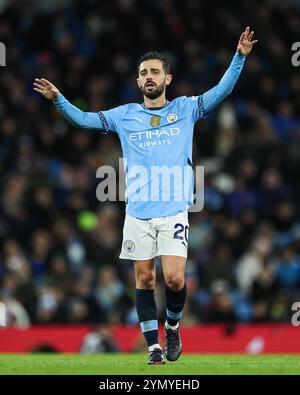 Bernardo Silva von Manchester City reagiert beim Premier League-Spiel Manchester City gegen Tottenham Hotspur im Etihad Stadium, Manchester, Großbritannien, 23. November 2024 (Foto: Mark Cosgrove/News Images) Stockfoto