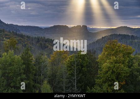 Magische Abendstimmung in der Sächsischen Schweiz 1 Stockfoto