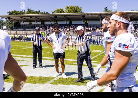 Europäische Fußballliga, elf/ Spiel : Tirol Raiders bei Stuttgart Surge, am Juni. 25. 2023, im Gazi-Stadion, Stuttgart, Deutschland Marcel Dabo (cur Stockfoto