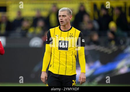 Julian RYERSON (DO) Halbfigur, Halbfigur, Fußball 1. Bundesliga, 1. Spieltag, Borussia Dortmund (DO) - SC Freiburg (FR) 4-0 am 23. November 2024 in Dortmund/Deutschland. #DFL-Vorschriften verbieten die Verwendung von Fotos als Bildsequenzen und/oder Quasi-Video # Stockfoto