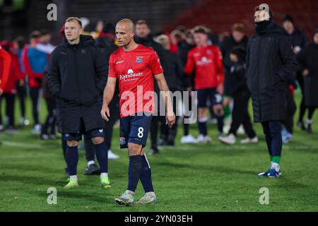 Manuel Stiefler (SpVgg Unterhaching, 08) nach dem Spiel, Ger, SpVgg Unterhaching vs. SV Wehen Wiesbaden, Fussball, 3. Liga, 15. Spieltag, Saison 2024/2025, 23.11.2024, DFL-VORSCHRIFTEN VERBIETEN JEDE VERWENDUNG VON FOTOGRAFIEN ALS BILDSEQUENZEN, Foto: Eibner-Pressefoto/Jenni Maul Stockfoto