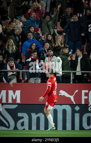 Girona, Spanien. November 2024. Ladislav Krejci (Girona FC) feiert am 23. November 2024 bei einem La Liga EA Sports Spiel zwischen Girona FC und RCD Espanyol im Estadi Municipal de Montilivi in Girona, Spanien. Foto: Felipe Mondino/SIPA USA Credit: SIPA USA/Alamy Live News Stockfoto