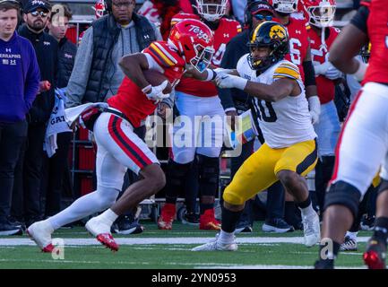 College Park, USA. Oktober 2024. COLLEGE PARK, MD - 23. NOVEMBER: Während eines Big10-Fußballspiels zwischen den Maryland Terrapins und den Iowa Hawkeyes am 23. November 2024 im SECU Field im College Park, Maryland. (Foto: Tony Quinn/SipaUSA) Credit: SIPA USA/Alamy Live News Stockfoto