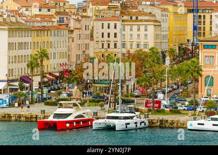 Catmarans gefesselt in Ajaccio, Korsika, Frankreich Stockfoto