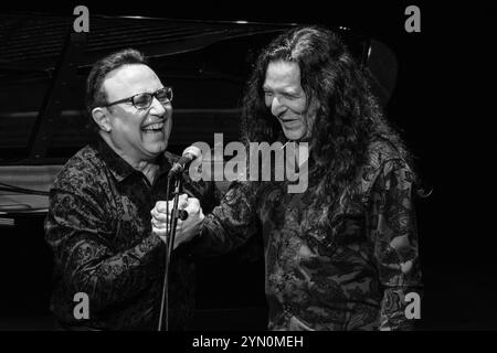 Madrid, Spanien. November 2024. Michel Camilo und Tomatito treten während des JAZZMADRID-Konzerts im Conde Duque in Madrid auf 23. November 2024 Spanien Credit: SIPA USA/Alamy Live News Stockfoto