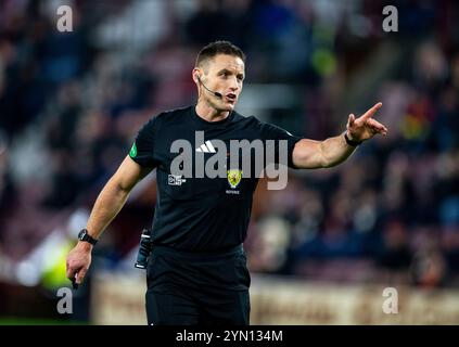 Tynecastle Park, Edinburgh, Großbritannien. November 2024. Scottish Premiership Football, Hearts versus Celtic; Schiedsrichter Steven McLean Credit: Action Plus Sports/Alamy Live News Stockfoto