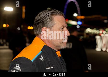 November 2024; Las Vegas, Nevada, USA. F1 Las Vegas Grand Prix; Renntag; F1 Team McLaren Team CEO Zak Brown kommt am Fahrerlager an Stockfoto