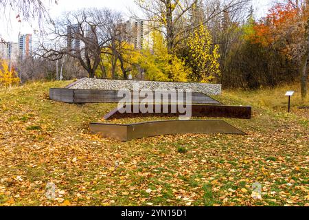 Edmonton, Kanada, 26. Oktober 2024: „Pehonan“ (2018) Kunstwerk von Tiffany Shaw-Collinge im Edmonton's Indigenous Art Park in der Herbstsaison Stockfoto