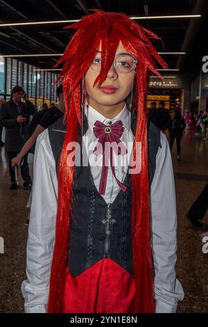 Utrecht, Niederlande. November 2024. Eine junge Cosplayerin in Kostümen, die auf der Heroes Dutch Comic Con 2024 zu sehen war. Das 10. Jahr des Heroes Universe. Die zweite „Heroes Dutch Comic Con“ von 2024. Dies ist die größte Comic-Con in den Niederlanden und deckt alles rund um Film, TV-Shows, Copays, Spiele und Comics ab. Es gab Persönlichkeiten aus dem Fernsehen und dem Kino sowie Interviews auf der Bühne und eine Q&A-Sitzung. Dieses Mal war ein zweitägiges Ereignis, das am Samstag, den 23. Und Sonntag, den 24. November, begann. Quelle: SOPA Images Limited/Alamy Live News Stockfoto