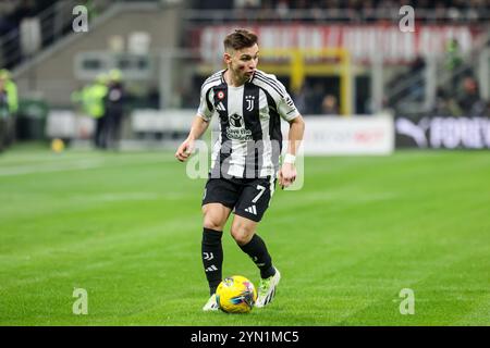 Mailand, Italien. November 2024. Francisco Conceicao des FC Juventus im Rahmen des Fußballspiels der Serie A Enilive 2024/2025 zwischen Mailand und Juventus im Giuseppe Meazza-Stadion in Mailand, Norditalien - Sonntag, 23. November 2024. Sport - Fußball. (Foto von Antonio Saia) Credit: Kines Milano/Alamy Live News Stockfoto