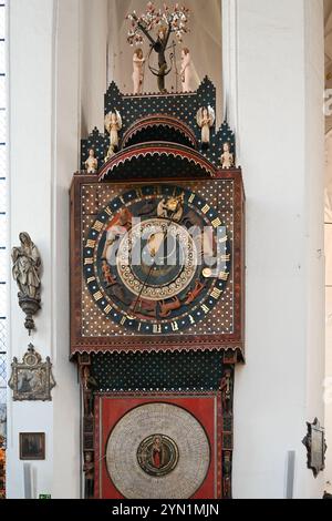 Danzig, Polen, 01. Mai 2024. Gotisches Inneres der historischen Kirche St. Maria Stockfoto