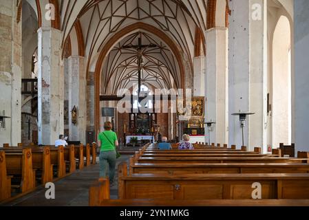 Danzig, Polen, 01. Mai 2024 Inneres der historischen gotischen Katharinenkirche in der Altstadt Stockfoto