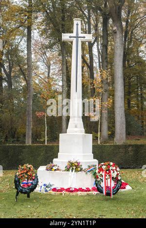 November 2024. Oosterbeek, Niederlande. Kriegsfriedhof für britische und polnische Soldaten aus dem Zweiten Weltkrieg. Stockfoto