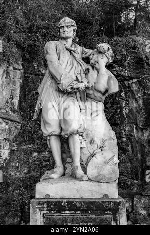 Marseille, Frankreich - 28. Januar 2022: Statue von Pierre Puget (1620 – 1694), einem französischen Barockmaler, Bildhauer, Architekt und Ingenieur. Befindet sich im Stockfoto