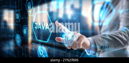 Geschäftsmann klickt auf Java Programmiersprache Anwendungskonzept auf virtuellen Bildschirm. Stockfoto