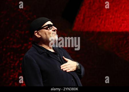 Torun, Polen. November 2024. Gianfrano Rosi während der Camerimage-Abschlusszeremonie am 23. November 2024 in Torun, Polen. (Foto: Jakub Porzycki/NurPhoto) Credit: NurPhoto SRL/Alamy Live News Stockfoto