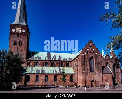 Seitenansicht der Kathedrale von Aarhus Stockfoto
