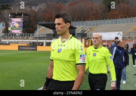 Como, Italien. November 2024. Comos UNROSSOALLAVIOLENZA während des Fußballspiels Serie A Enilive 2024/2025 zwischen Como und Fiorentina im Giuseppe Sinigaglia Stadion in Como, Norditalien - Sonntag, 24. November 2024. Sport - Fußball. (Foto: Antonio Saia/LaPresse) Credit: LaPresse/Alamy Live News Stockfoto