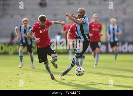 24.11.2024, Fußball 3. Liga, SV Waldhof Mannheim - Hannover 96 II U23, emspor, bespor, sespor, v.l., Eric Uhlmann (Hannover 98 II U23), Terrence Boyd (SV Waldhof Mannheim) DFL/DFB-VORSCHRIFTEN VERBIETEN DIE VERWENDUNG VON FOTOGRAFIEN ALS BILDSEQUENZEN UND/ODER QUASI-VIDEO. Xdcx Stockfoto