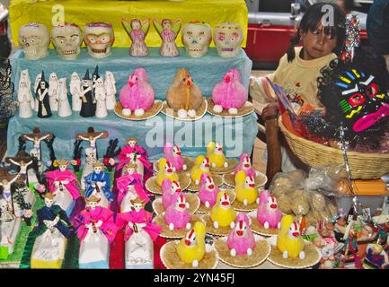 Bonbons-Stand während der Fiesta de Muertos am Plaza San Francisco in Patzcuaro, Bundesstaat Michoacan, Mexiko Stockfoto