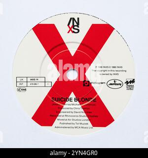 Zentrum des Labels der Sieben-Zoll-Single-Version von Suicide Blonde von INXS, die 1990 veröffentlicht wurde Stockfoto