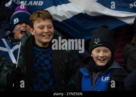 Edinburgh, Großbritannien. November 2024. Fans in Aktion während des Rugby-Spiels zwischen Schottland und Australien im Scottish Gas Murrayfield Stadium in Edinburgh, Schottland Credit: Samuel Wardle/Alamy Live News Stockfoto