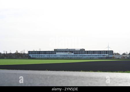 Niederländische Zentralklinik macht Millionen-Verluste. Blick auf die niederländische Zentralklinik Ommelander Ziekenhuis in der Provinz Groningen. Niederländische Medien zufolge macht das Krankenhaus derzeit Millionen-Verluste. Scheemda Groningen Niederlande *** niederländisches Zentralkrankenhaus macht Millionen an Verlusten Ansicht des niederländischen Zentralkrankenhauses Ommelander Ziekenhuis in der Provinz Groningen Laut niederländischen Medien macht das Krankenhaus derzeit Millionen an Verlusten Scheemda Groningen Niederlande Urheberrecht: Xdiebildwerftx Stockfoto