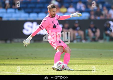 Paddington, Australien. November 2024. Filip Kurto vom Macarthur FC wurde während des fünften Spiels der Isuzu UTE A-League 2024-25 zwischen Macarthur FC und Auckland FC im Allianz Stadium in Paddington, NSW, in Aktion genommen. Endstand Auckland FC 1:0 Macarthur FC. Quelle: SOPA Images Limited/Alamy Live News Stockfoto